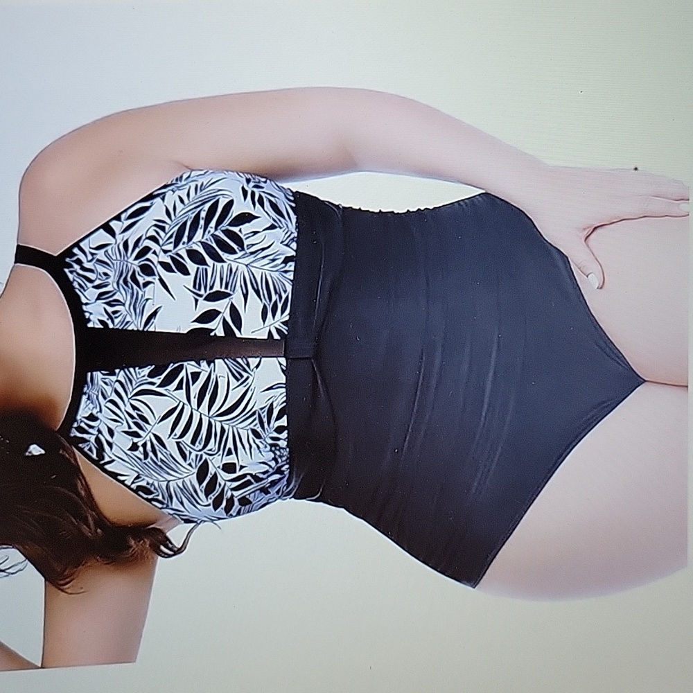 AQUA EVE black leaf plus size one piece swimsuit tummy control highneck 18W New…